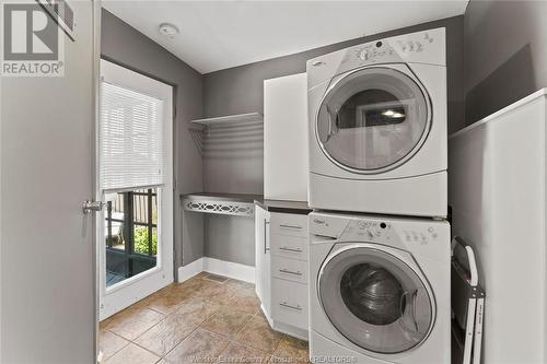 859 Monmouth, Windsor, ON - Indoor Photo Showing Laundry Room