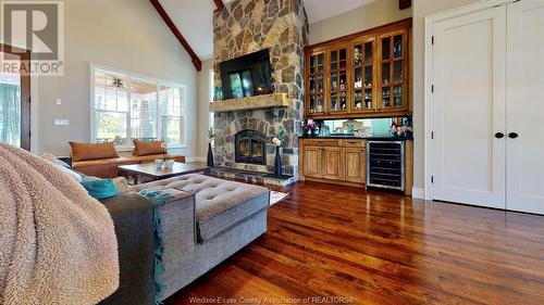 333 Crystal Bay Drive, Amherstburg, ON - Indoor Photo Showing Living Room With Fireplace