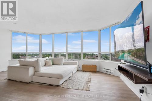 511 - 495 #8 Highway, Hamilton (Stoney Creek), ON - Indoor Photo Showing Living Room