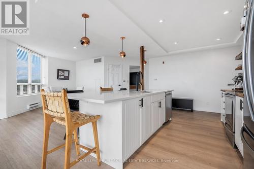 511 - 495 #8 Highway, Hamilton (Stoney Creek), ON - Indoor Photo Showing Kitchen