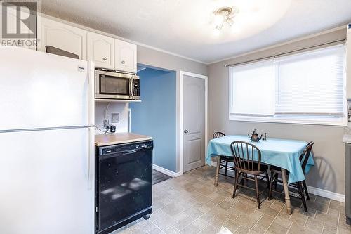 370 North St, Sault Ste. Marie, ON - Indoor Photo Showing Kitchen With Double Sink