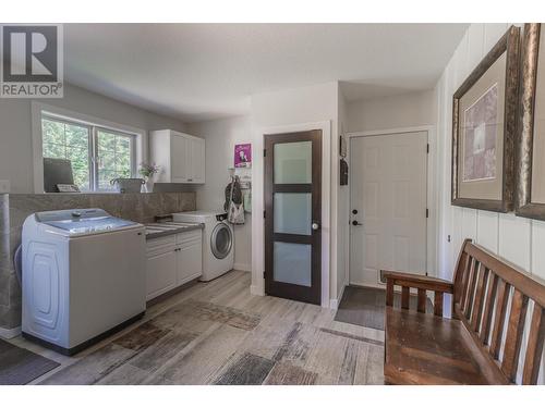 512 Wildwood  Drive, Cranbrook, BC - Indoor Photo Showing Laundry Room