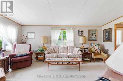 408 Limestone Trail, Prince Edward County (Athol), ON - Indoor Photo Showing Living Room