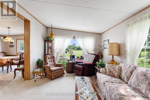 408 Limestone Trail, Prince Edward County (Athol), ON - Indoor Photo Showing Living Room