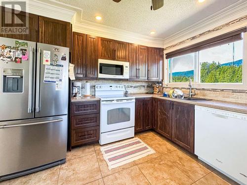 45 Yukon Street, Kitimat, BC - Indoor Photo Showing Kitchen