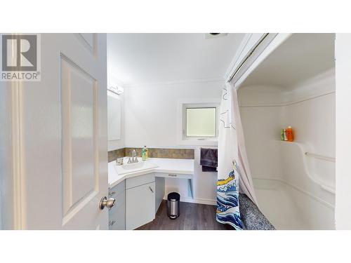 1272 Hausaman Road, Quesnel, BC - Indoor Photo Showing Bathroom