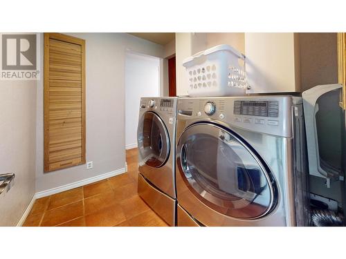 1272 Hausaman Road, Quesnel, BC - Indoor Photo Showing Laundry Room