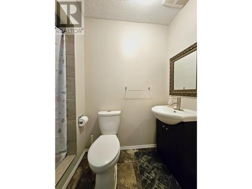 355 Killoren Crescent, Prince George, BC - Indoor Photo Showing Bathroom