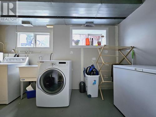 355 Killoren Crescent, Prince George, BC - Indoor Photo Showing Laundry Room