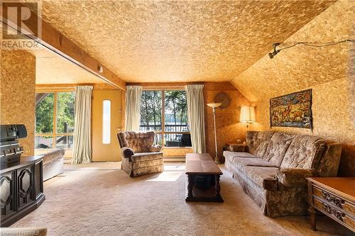 3 Bells Road, Tilden Lake, ON - Indoor Photo Showing Living Room