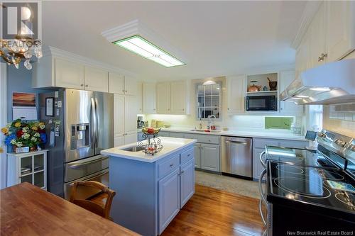 235 Queen Street, Saint Andrews, NB - Indoor Photo Showing Kitchen