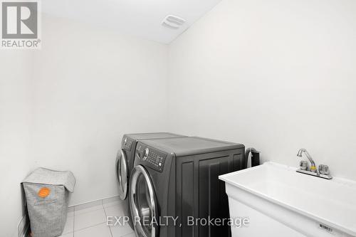 1739 Emberton Way, Innisfil, ON - Indoor Photo Showing Laundry Room