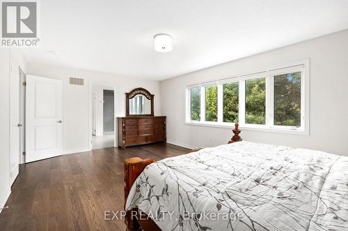 1739 Emberton Way, Innisfil, ON - Indoor Photo Showing Bedroom