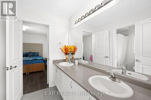 1739 Emberton Way, Innisfil, ON - Indoor Photo Showing Bathroom