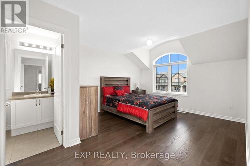 1739 Emberton Way, Innisfil, ON - Indoor Photo Showing Bedroom