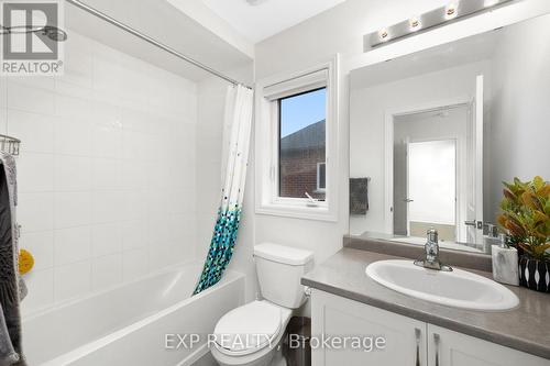 1739 Emberton Way, Innisfil, ON - Indoor Photo Showing Bathroom