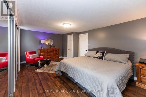 86 - 300 Sandringham Crescent, London, ON - Indoor Photo Showing Bedroom