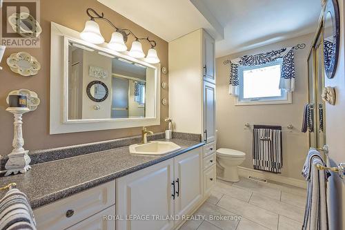 152 Clarendon Crescent, London, ON - Indoor Photo Showing Bathroom