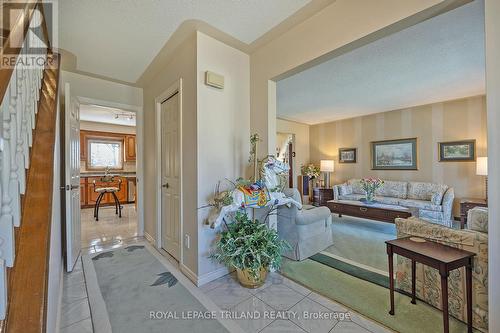 152 Clarendon Crescent, London, ON - Indoor