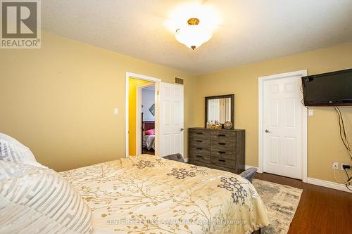 1860 Marconi Boulevard, London, ON - Indoor Photo Showing Bedroom