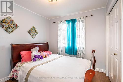 1860 Marconi Boulevard, London, ON - Indoor Photo Showing Bedroom