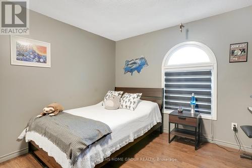 323 Sekura Street, Cambridge, ON - Indoor Photo Showing Bedroom