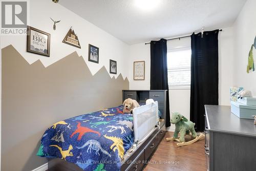 323 Sekura Street, Cambridge, ON - Indoor Photo Showing Bedroom