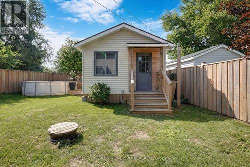 323 Sekura Street, Cambridge, ON - Outdoor