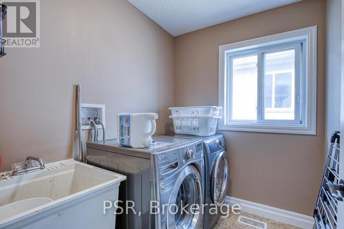 38 Huck Crescent, Kitchener, ON - Indoor Photo Showing Laundry Room