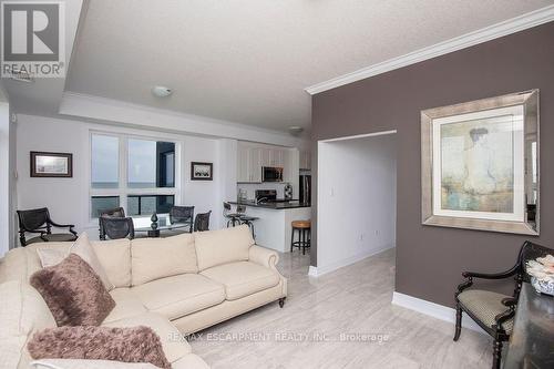 608 - 101 Shoreview Place, Hamilton (Stoney Creek), ON - Indoor Photo Showing Living Room