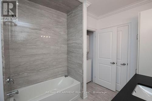 608 - 101 Shoreview Place, Hamilton (Stoney Creek), ON - Indoor Photo Showing Bathroom