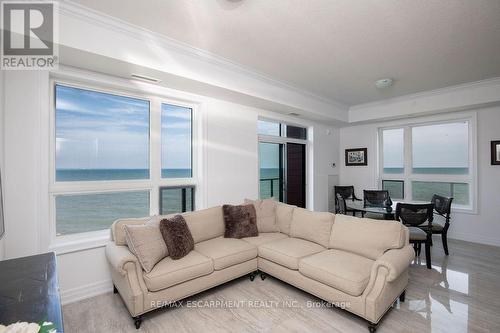 608 - 101 Shoreview Place, Hamilton (Stoney Creek), ON - Indoor Photo Showing Living Room