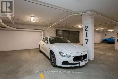 608 - 101 Shoreview Place, Hamilton (Stoney Creek), ON - Indoor Photo Showing Garage