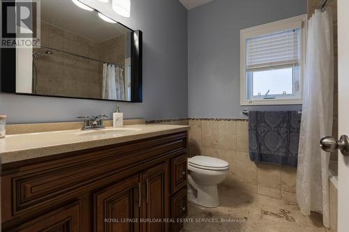 71 Newport Lane, Norfolk (Port Dover), ON - Indoor Photo Showing Bathroom