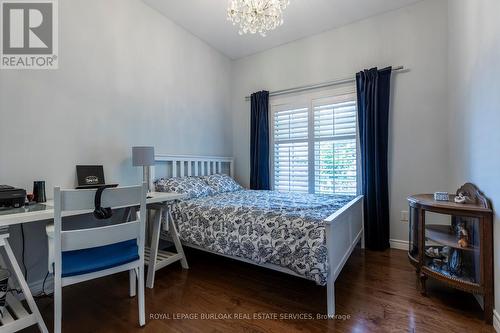 71 Newport Lane, Norfolk (Port Dover), ON - Indoor Photo Showing Bedroom