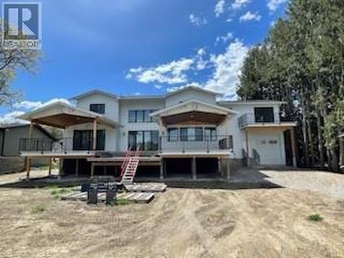 2070 Fisher Road, Kelowna, BC - Outdoor With Deck Patio Veranda