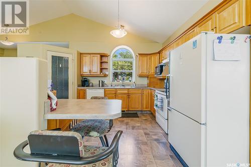 142 Lakeshore Drive, Kannata Valley, SK - Indoor Photo Showing Kitchen