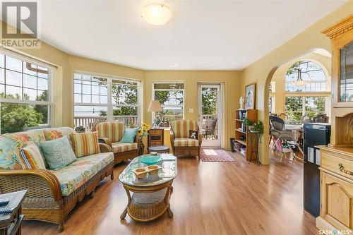 142 Lakeshore Drive, Kannata Valley, SK - Indoor Photo Showing Living Room