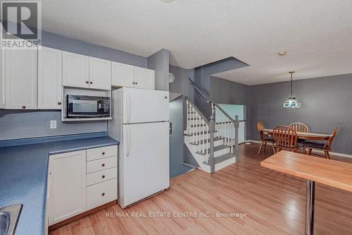 23 Appleton Drive, Orangeville, ON - Indoor Photo Showing Kitchen