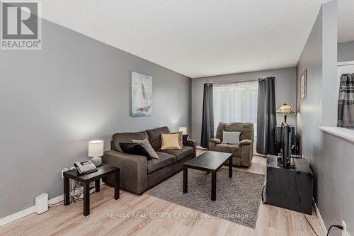 23 Appleton Drive, Orangeville, ON - Indoor Photo Showing Living Room