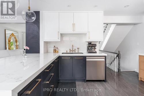 274 Gowan Avenue, Toronto (Danforth Village-East York), ON - Indoor Photo Showing Kitchen