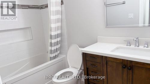 1454 Wilson Road N, Oshawa (Taunton), ON - Indoor Photo Showing Bathroom