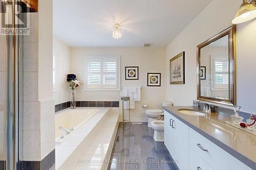 49 Iona Crescent, Vaughan, ON - Indoor Photo Showing Bathroom