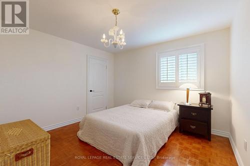 49 Iona Crescent, Vaughan, ON - Indoor Photo Showing Bedroom