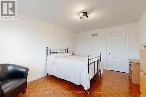 49 Iona Crescent, Vaughan, ON - Indoor Photo Showing Bedroom