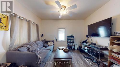 1226 Maple Road, Innisfil, ON - Indoor Photo Showing Living Room