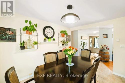 2033 Lea Road, Innisfil, ON - Indoor Photo Showing Dining Room