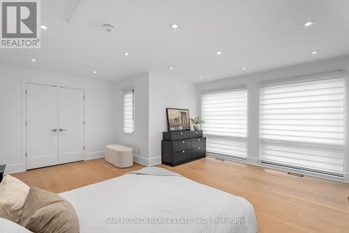 1500 Marshwood Place, Mississauga, ON - Indoor Photo Showing Bedroom