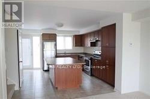 7 - 5100 Plantation Place, Mississauga, ON - Indoor Photo Showing Kitchen