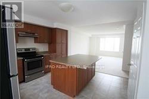 7 - 5100 Plantation Place, Mississauga, ON - Indoor Photo Showing Kitchen